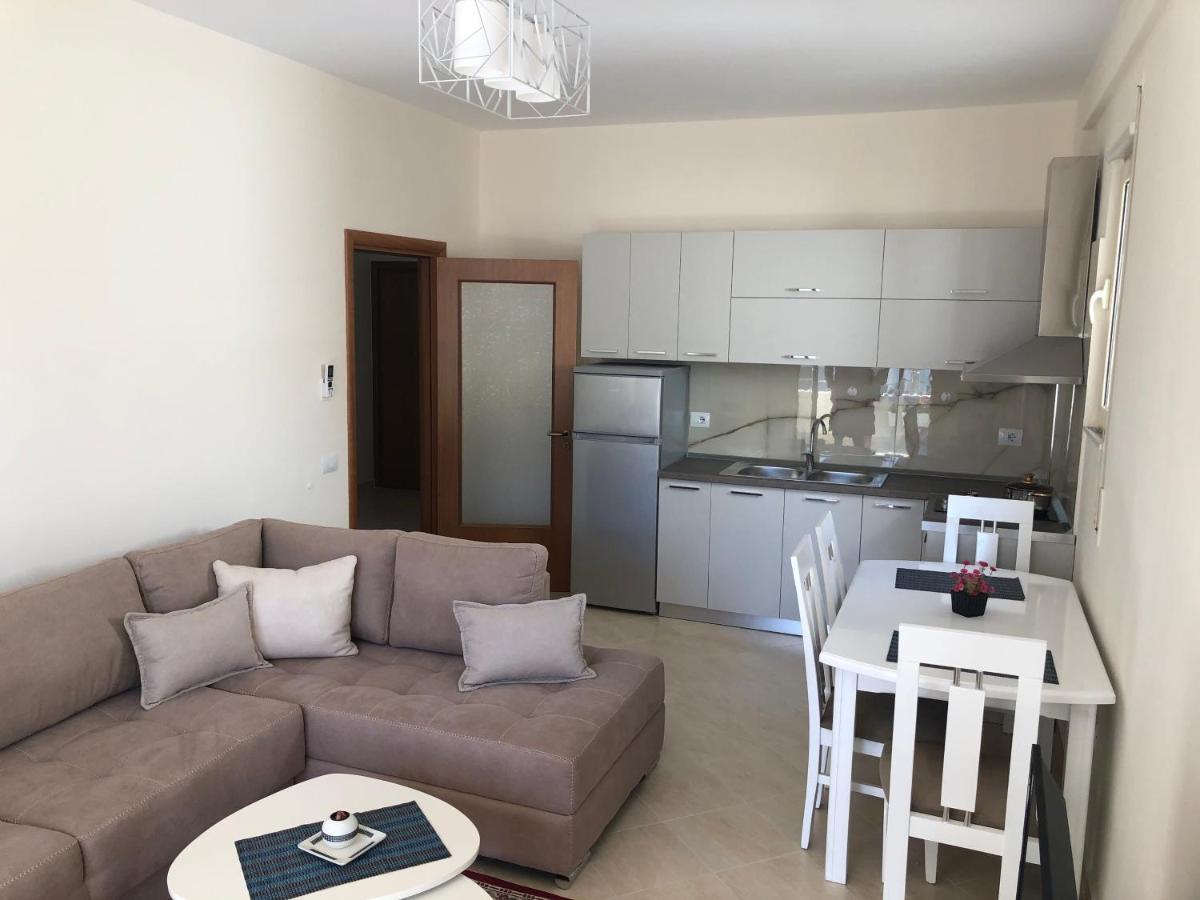 Rooftop Apartments Lungomare Vlore Bagian luar foto