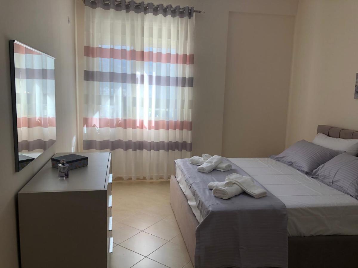Rooftop Apartments Lungomare Vlore Bagian luar foto