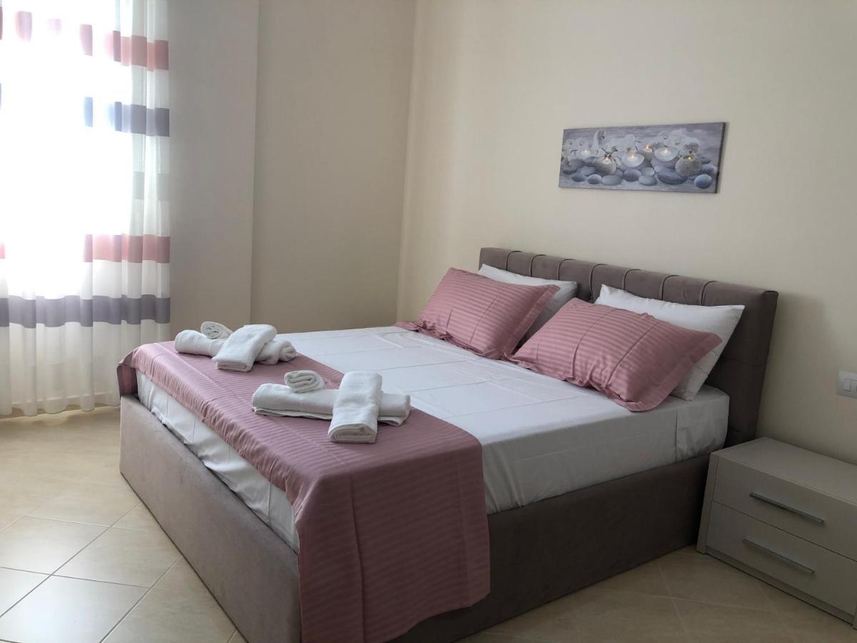 Rooftop Apartments Lungomare Vlore Bagian luar foto