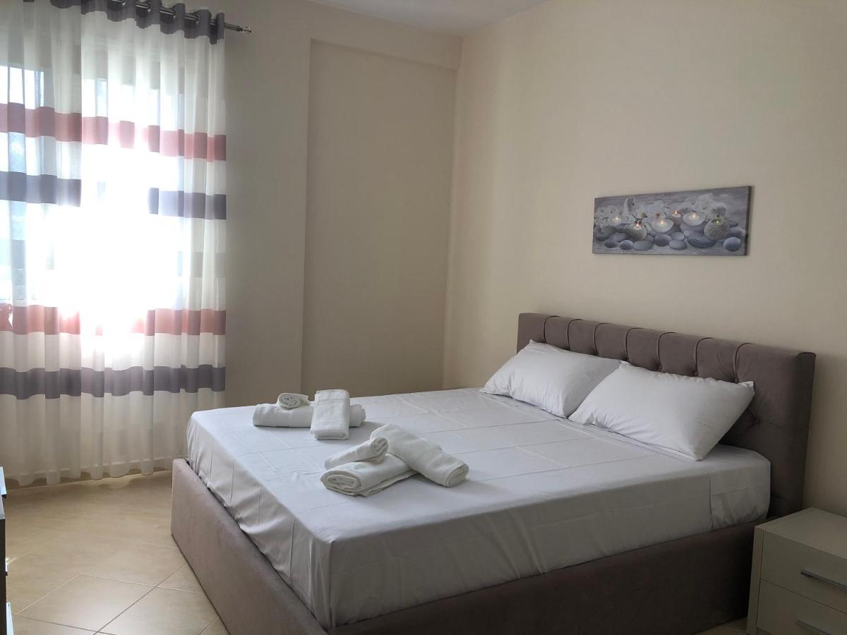 Rooftop Apartments Lungomare Vlore Bagian luar foto