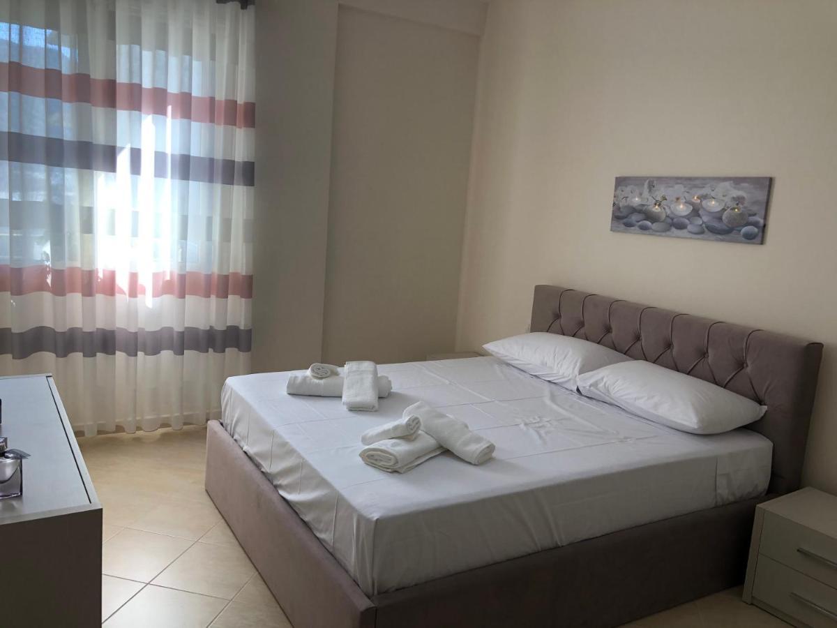Rooftop Apartments Lungomare Vlore Bagian luar foto